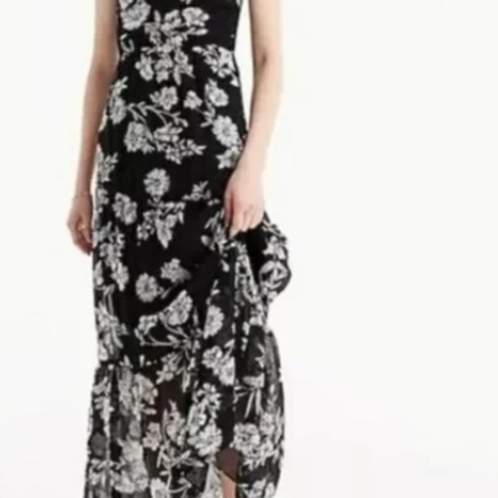 Long dress wedding in summer
